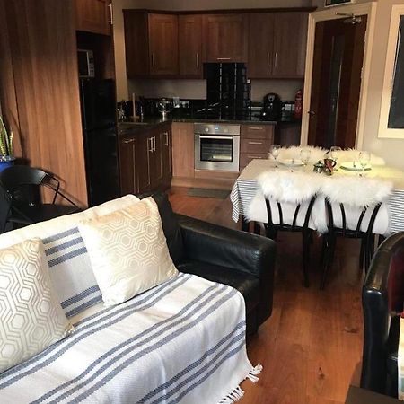 Centre Of Dingle Town - Luxury Holiday Apartment ภายนอก รูปภาพ