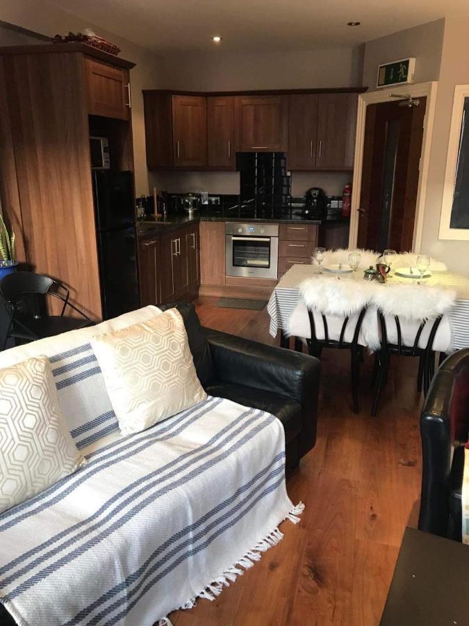 Centre Of Dingle Town - Luxury Holiday Apartment ภายนอก รูปภาพ