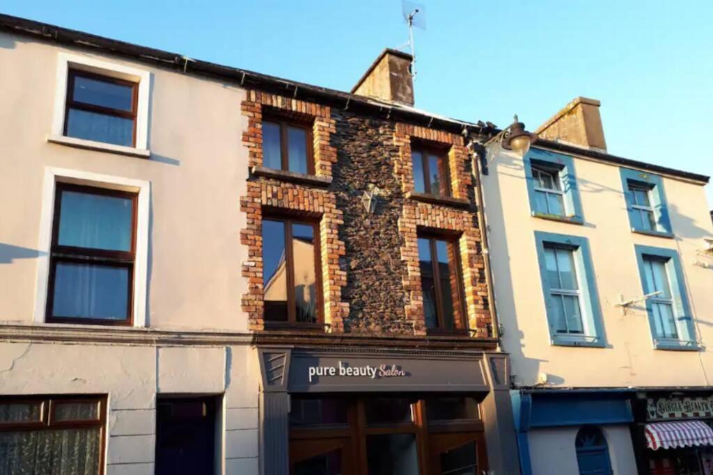 Centre Of Dingle Town - Luxury Holiday Apartment ภายนอก รูปภาพ