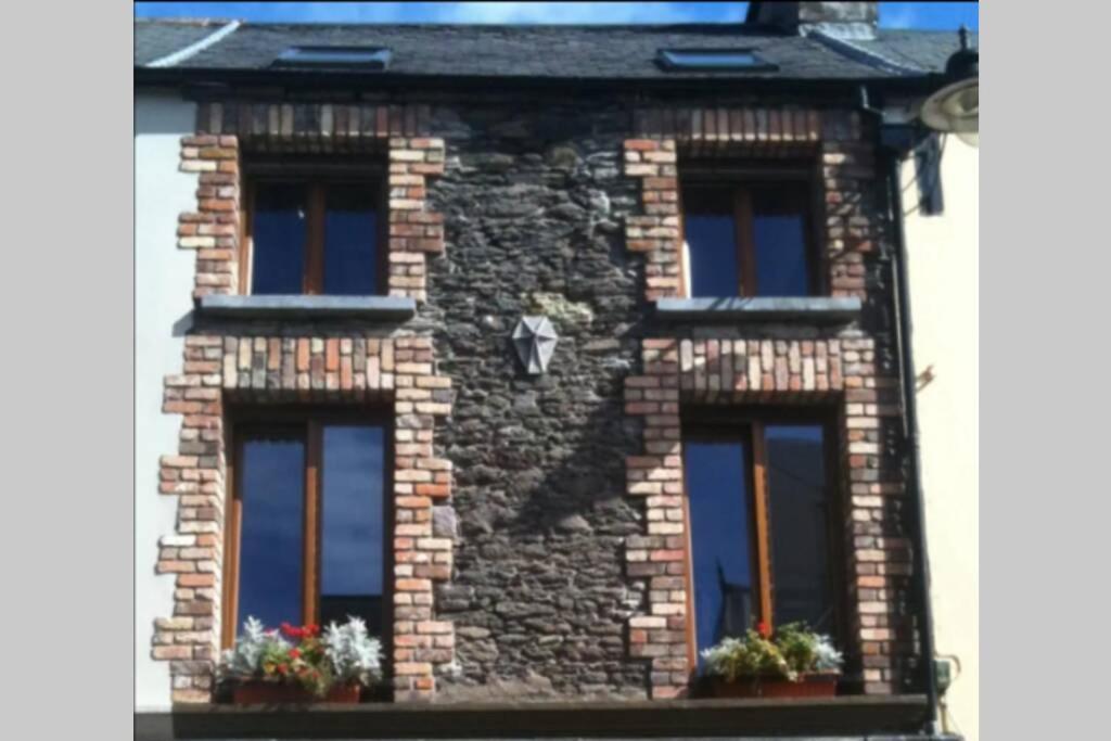 Centre Of Dingle Town - Luxury Holiday Apartment ภายนอก รูปภาพ